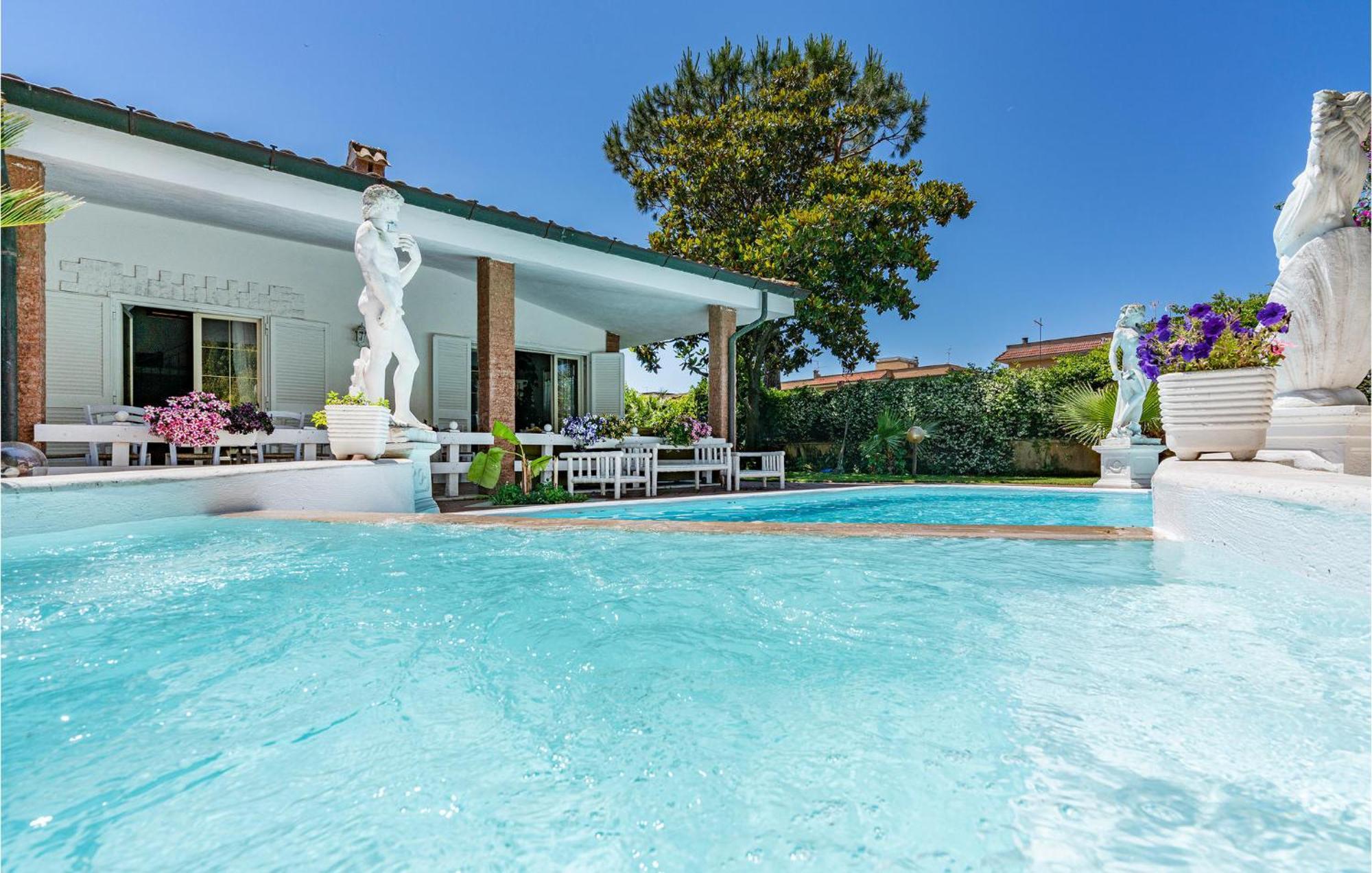 Beautiful Home In Fiumicino With Wifi Kültér fotó