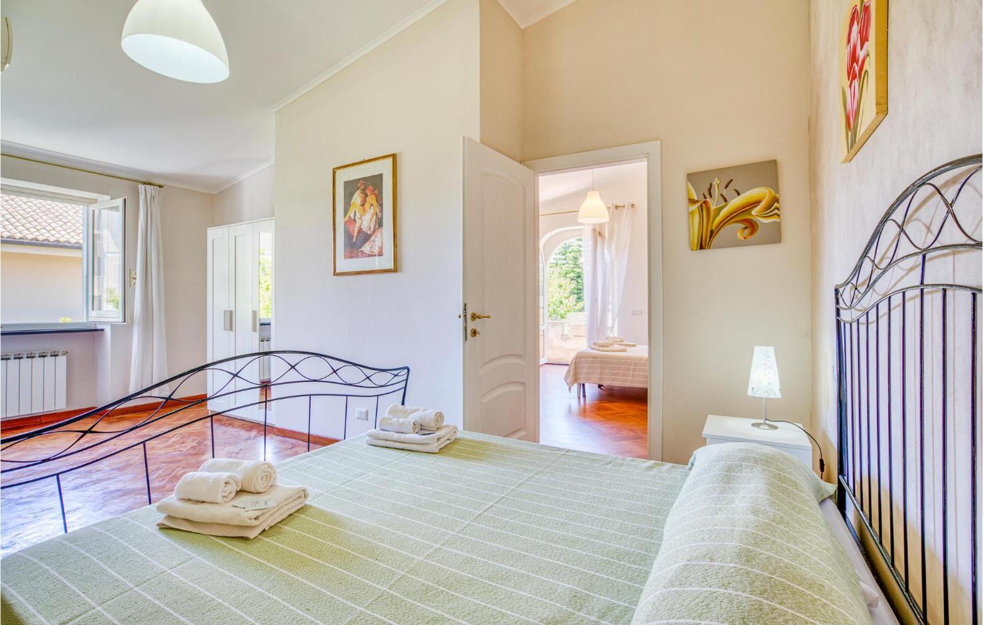 Beautiful Home In Fiumicino With Wifi Kültér fotó