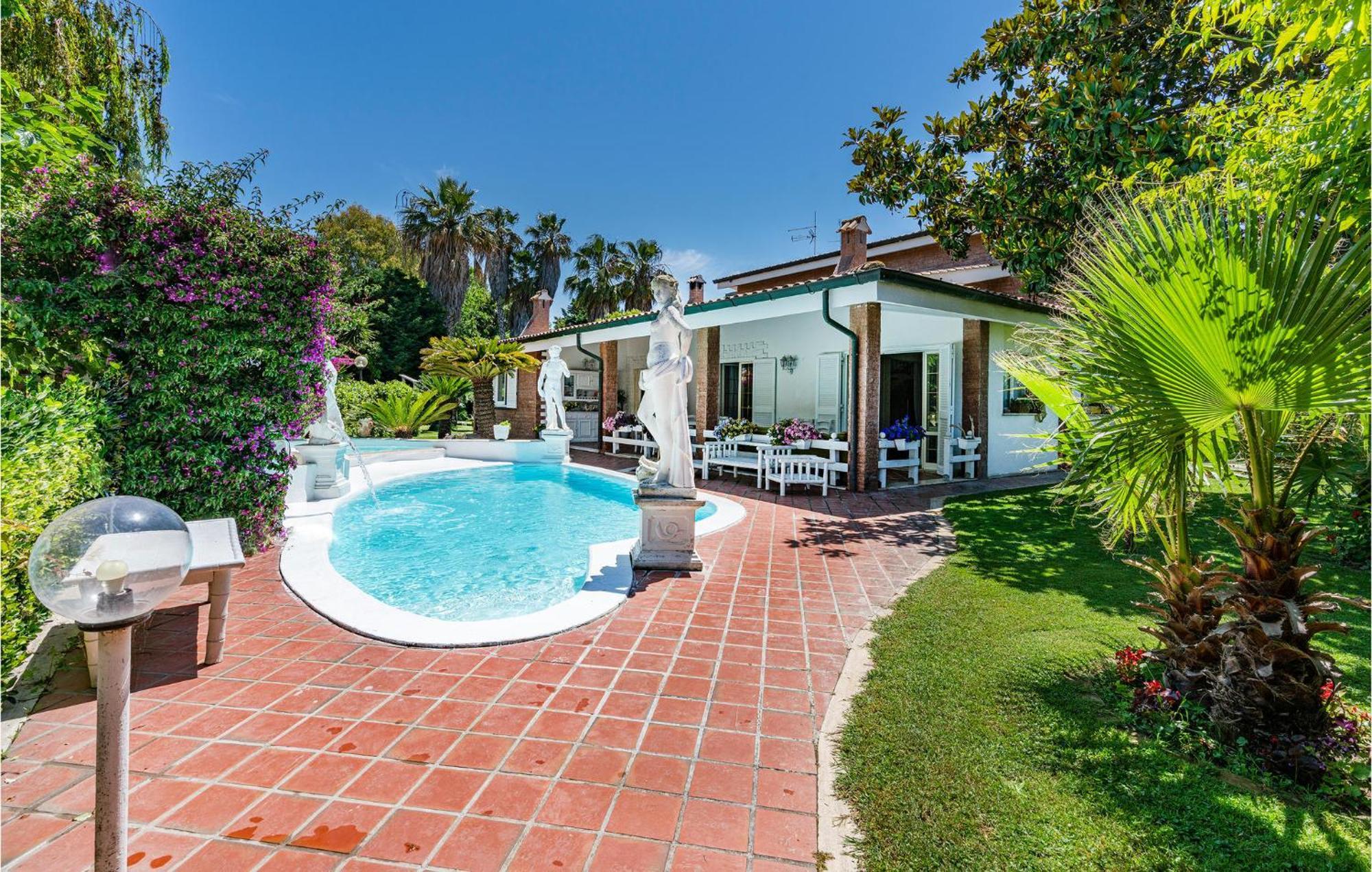 Beautiful Home In Fiumicino With Wifi Kültér fotó